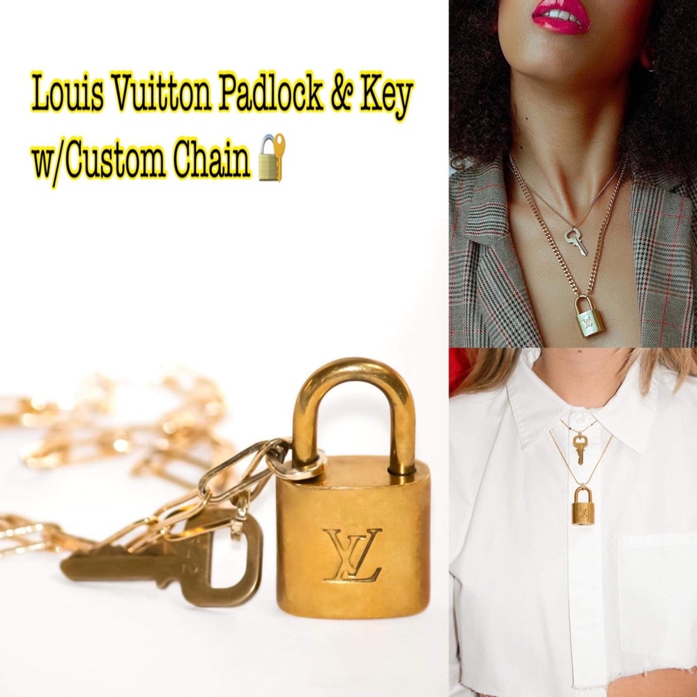 💋3️⃣0️⃣6️⃣🍒AUTHENTIC Louis Vuitton Padlock+one key Comes with Custom Necklace